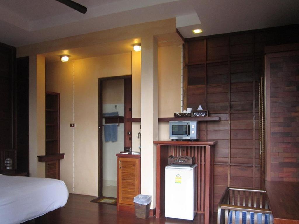 Kata Hiview Resort Karon Room photo